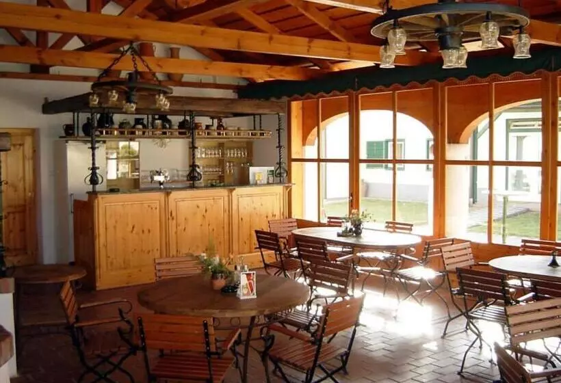 Retkeilymaja Ginti Panzió, őrség