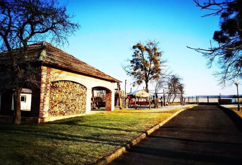 Retkeilymaja Ginti Panzió, őrség