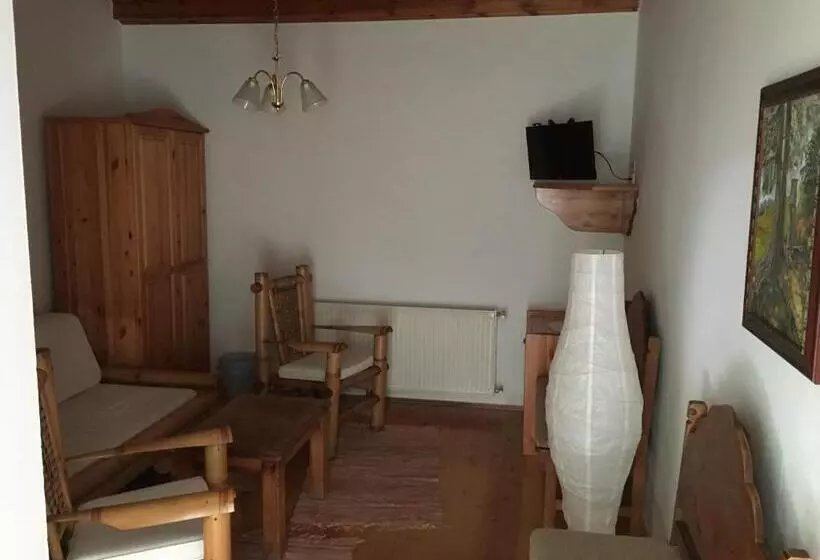 Retkeilymaja Ginti Panzió, őrség