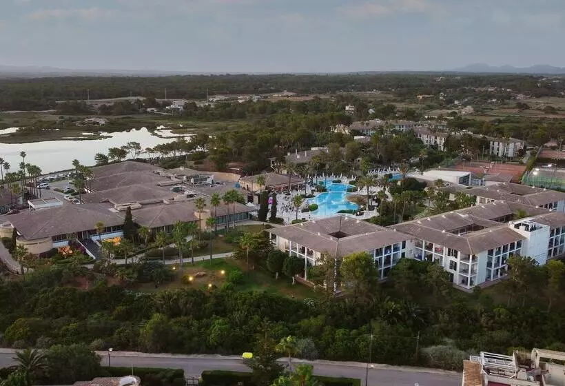 Отель blau colònia sant jordi