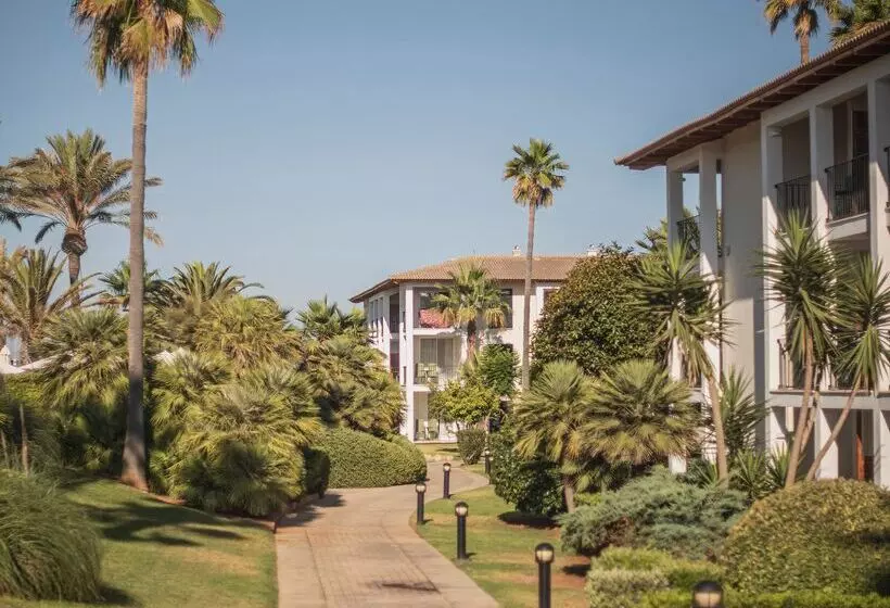 Отель blau colònia sant jordi