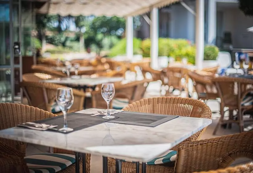 Отель blau colònia sant jordi