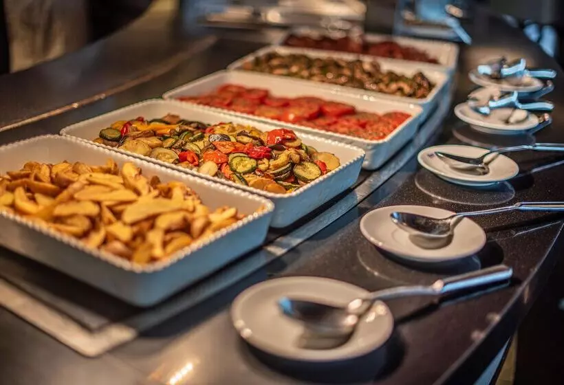 Отель blau colònia sant jordi