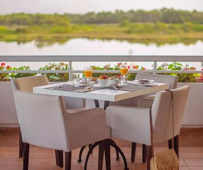 Отель blau colònia sant jordi