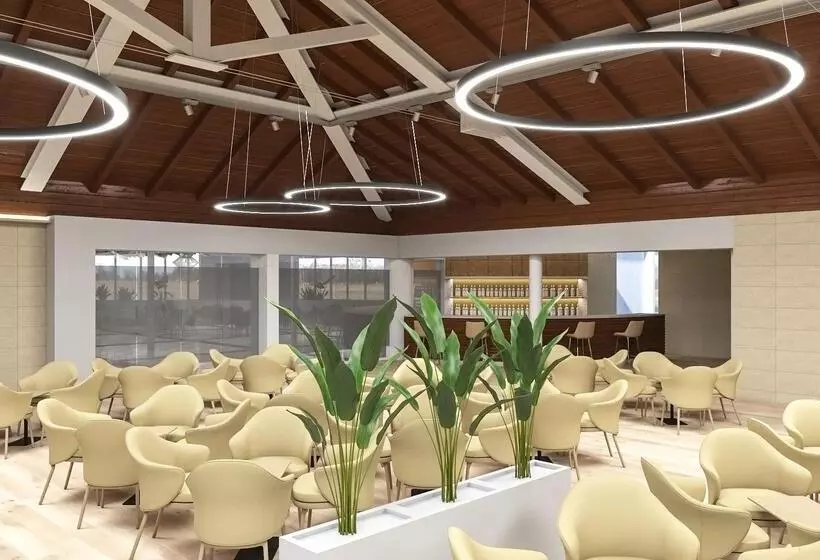 Отель blau colònia sant jordi