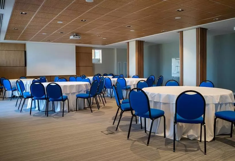 Отель blau colònia sant jordi