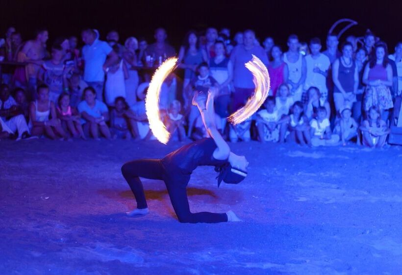 Club Paradiso Hotel & Resort