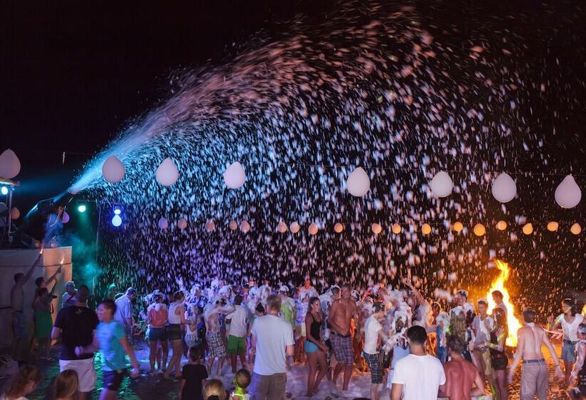 Club Paradiso Hotel & Resort