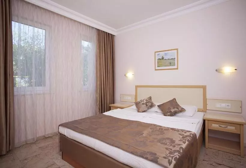 Club Paradiso Hotel & Resort