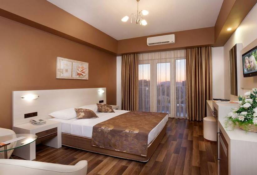 Club Paradiso Hotel & Resort