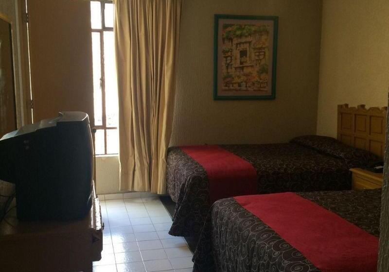 호텔 Colon Express