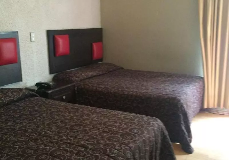 هتل Colon Express