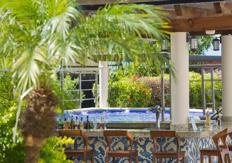 ホテル Crown Paradise Golden All Inclusive Resort Adults Only