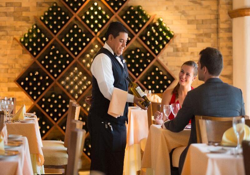 ホテル Crown Paradise Golden All Inclusive Resort Adults Only