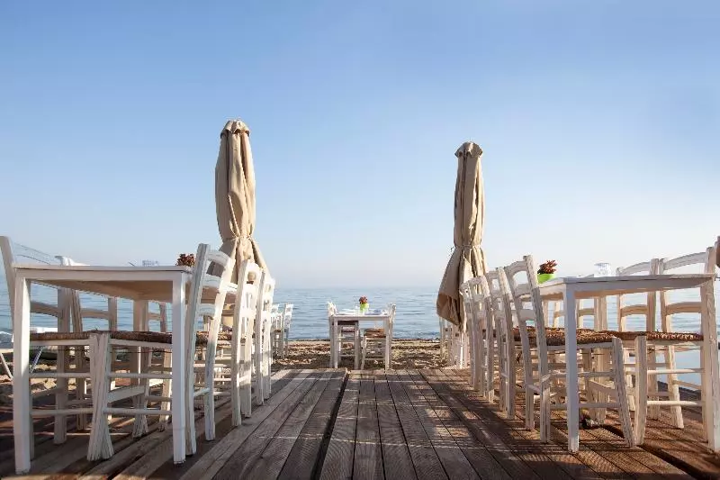 فندق Golden Star City Resort