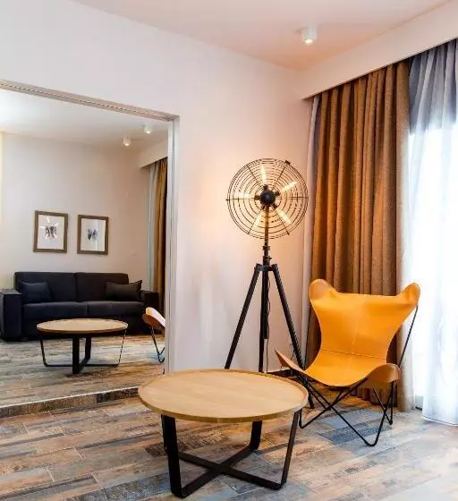 فندق Golden Star City Resort