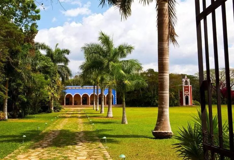 هتل Hacienda Santa Rosa De Lima