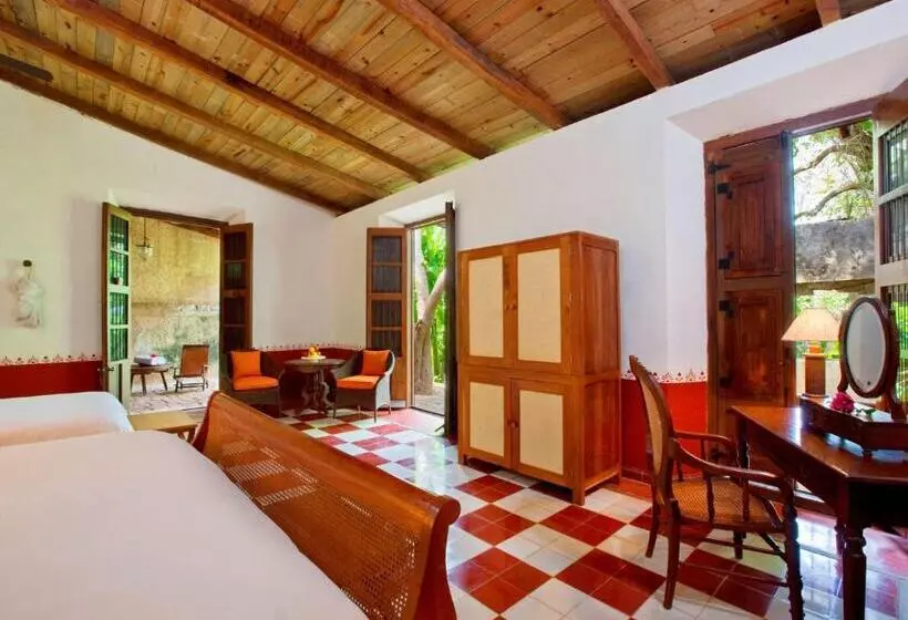 هتل Hacienda Santa Rosa De Lima