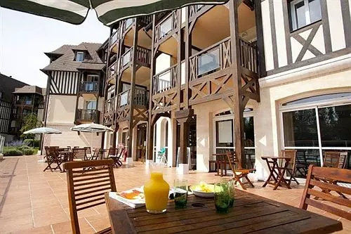 هتل Pierre & Vacances Résidence Du Golf Deauville