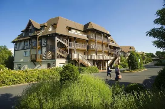 هتل Pierre & Vacances Résidence Du Golf Deauville