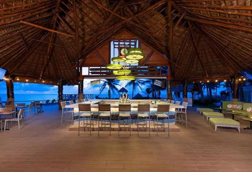 호텔 Margaritaville Island Reserve Riviera Cancún A Karisma - All Inclusive Experience For All