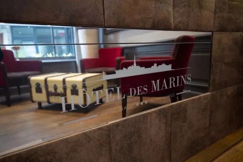 Отель Hôtel Des Marins