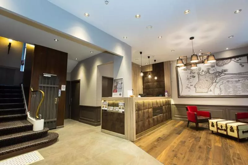 Отель Hôtel Des Marins