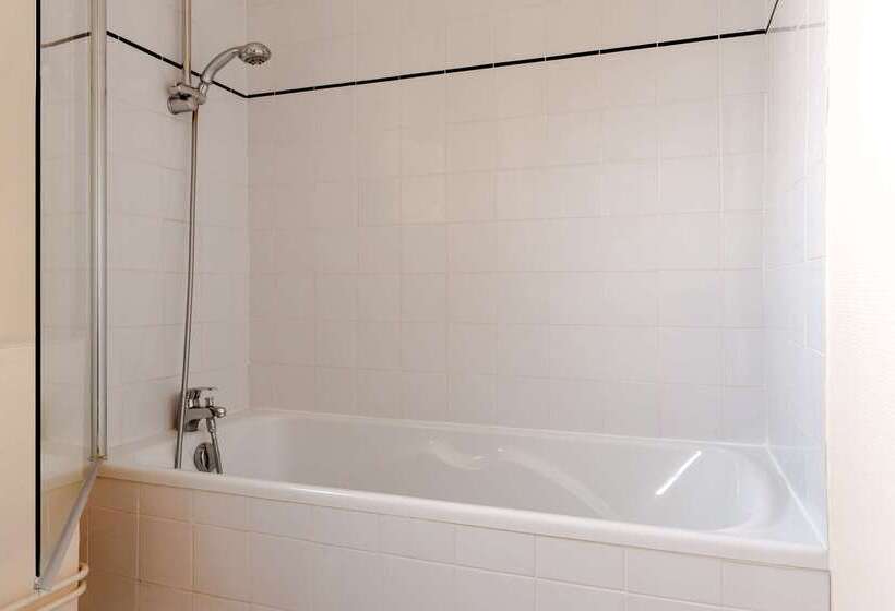 ホテル The Originals City, Hôtel Le Savoy, Caen