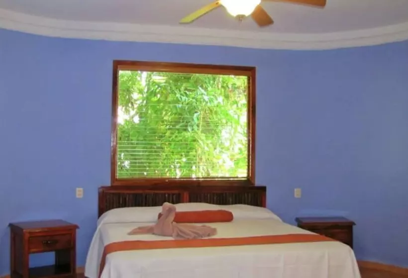 هتل Villas Kin Ha