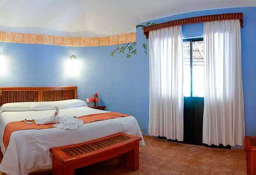 هتل Villas Kin Ha