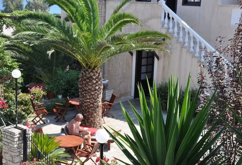 Ino Hotel & Suites