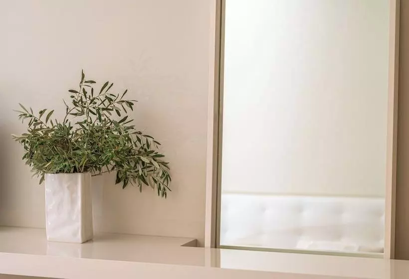 Ino Hotel & Suites