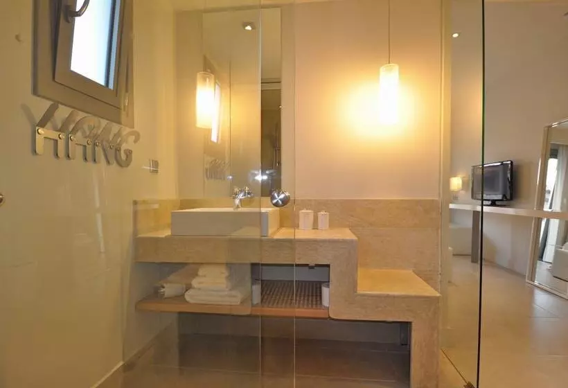 Ino Hotel & Suites