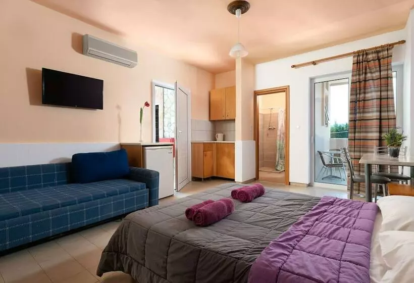 Marietta Hotel & Apartments