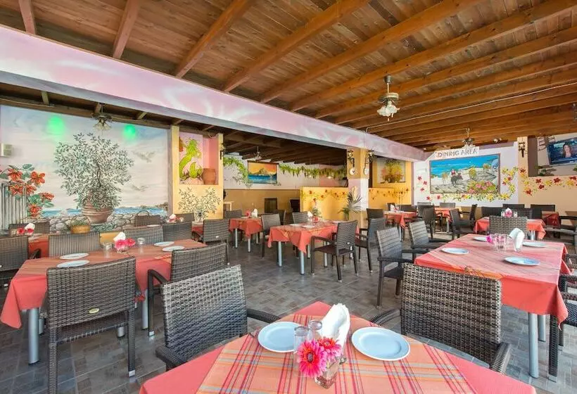 Marietta Hotel & Apartments