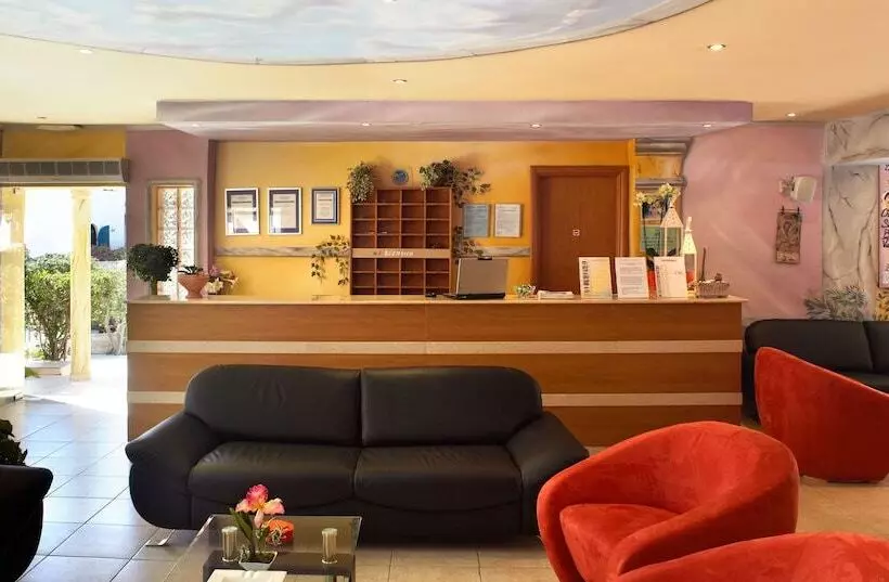 Marietta Hotel & Apartments