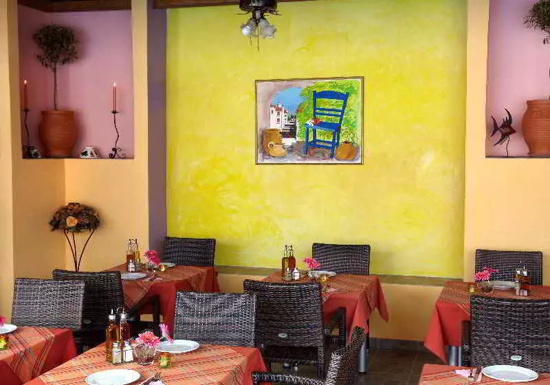 Marietta Hotel & Apartments