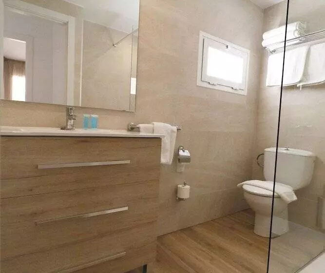 Naika Studios & Apartments