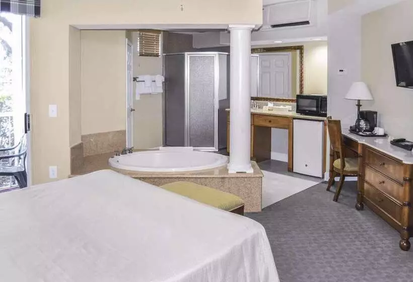 استراحتگاه Hilton Vacation Club Cypress Pointe Orlando