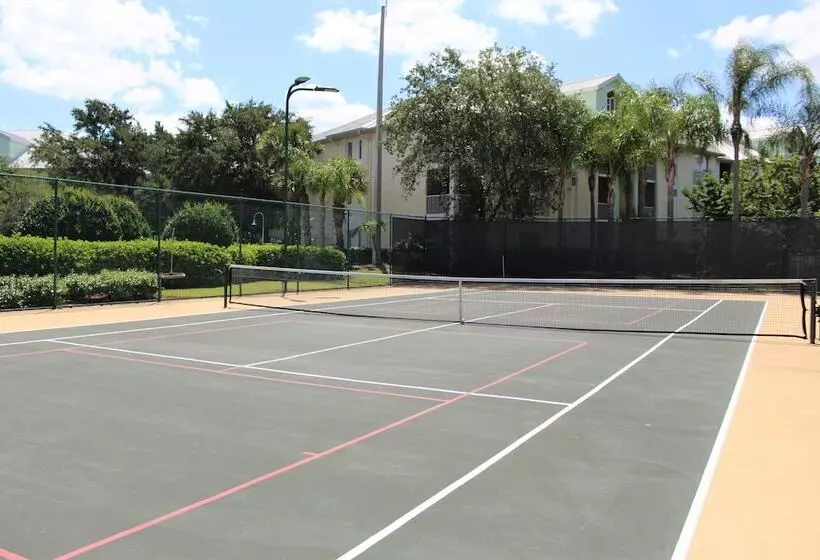 استراحتگاه Hilton Vacation Club Cypress Pointe Orlando