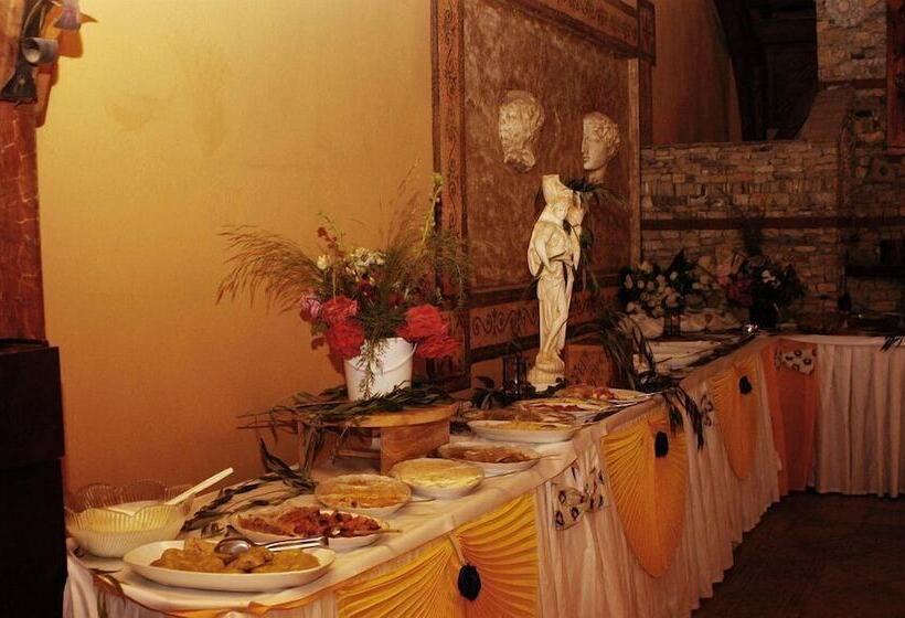 فندق Club Pink Palace