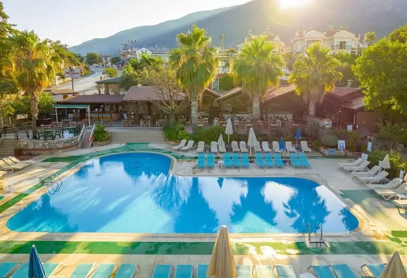 ホテル Club Pink Palace