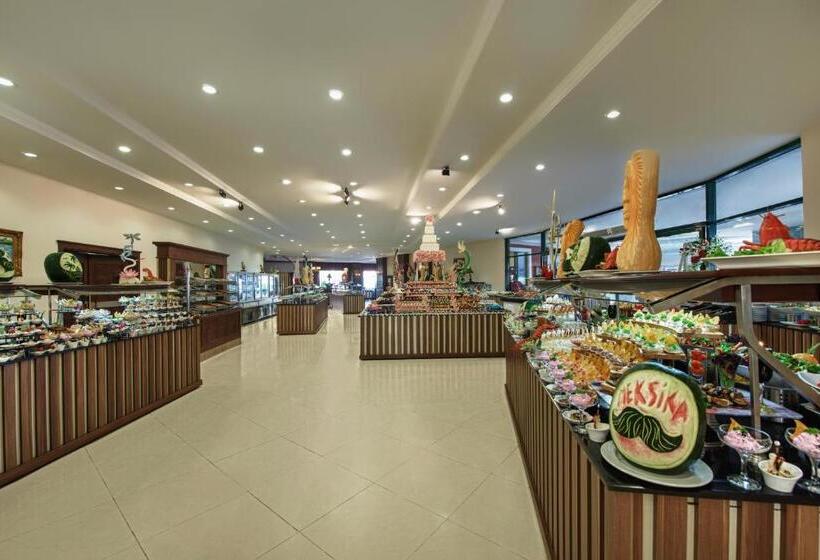 هتل Delphin Palace