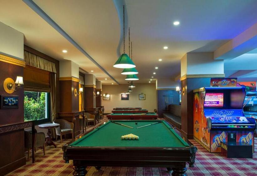 هتل Delphin Palace