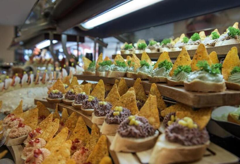 هتل Delphin Palace