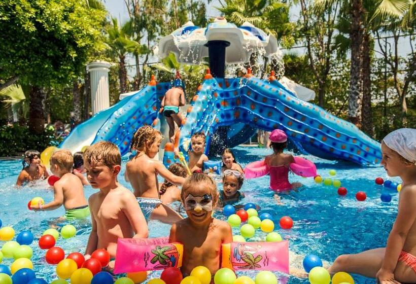 هتل Delphin Palace