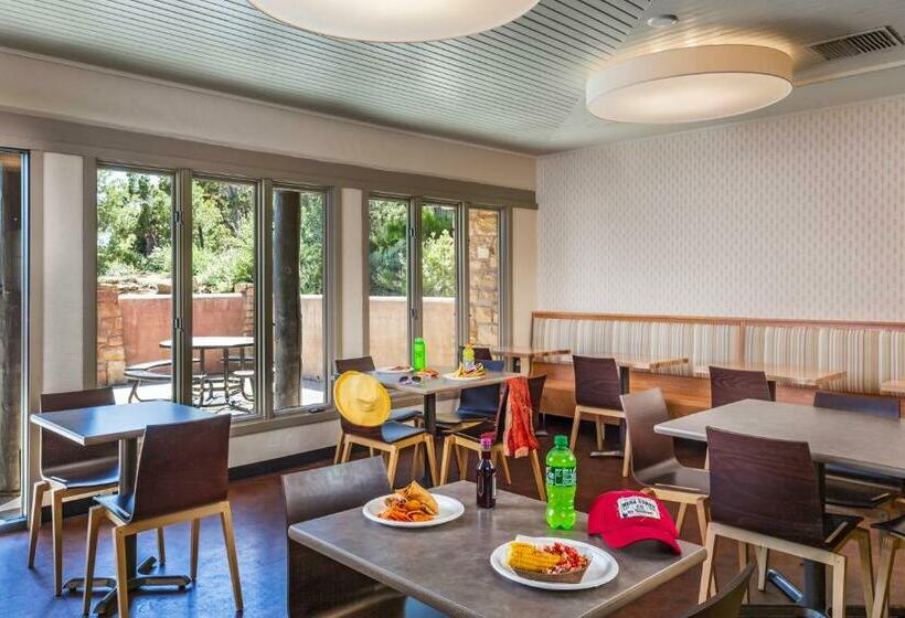 فندق Far View Lodge