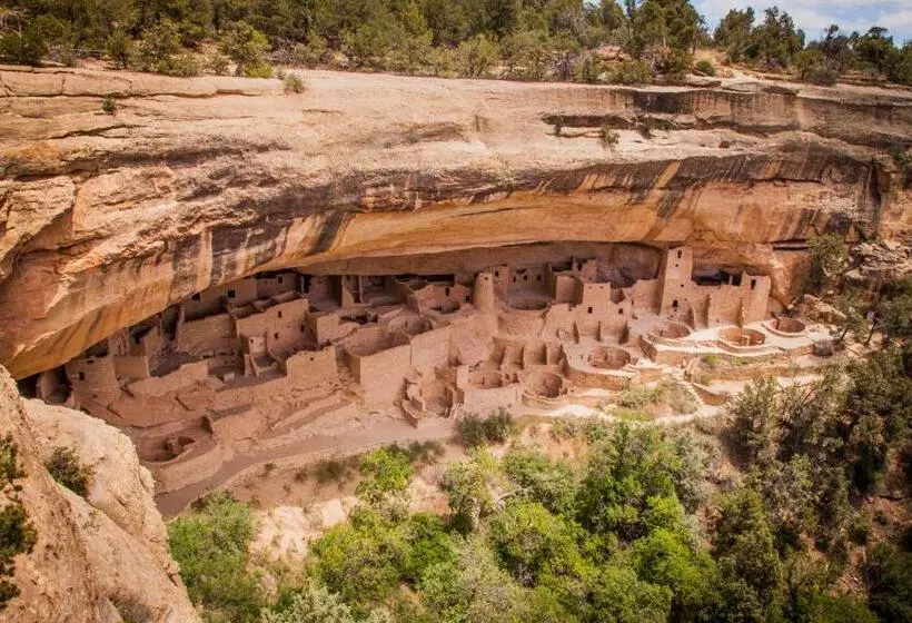 ホテル Far View Lodge