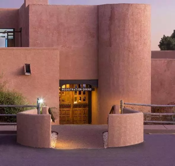 ホテル Far View Lodge