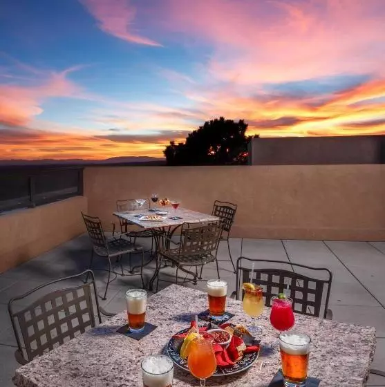 ホテル Far View Lodge